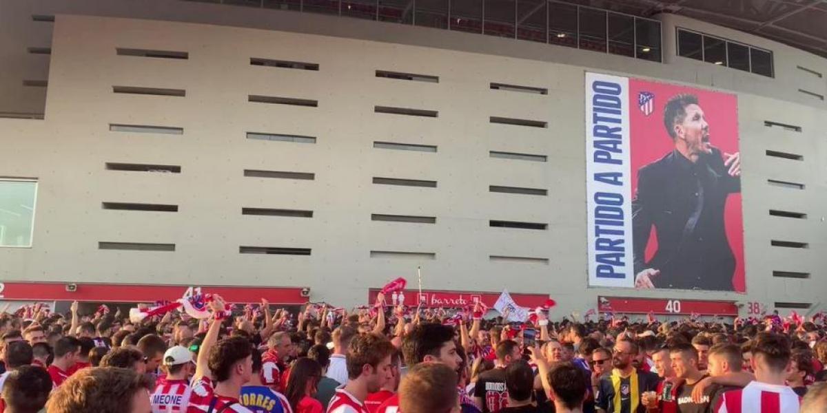 El Atleti condena los gritos racistas contra Vinicius y promete "expulsar" a los autores