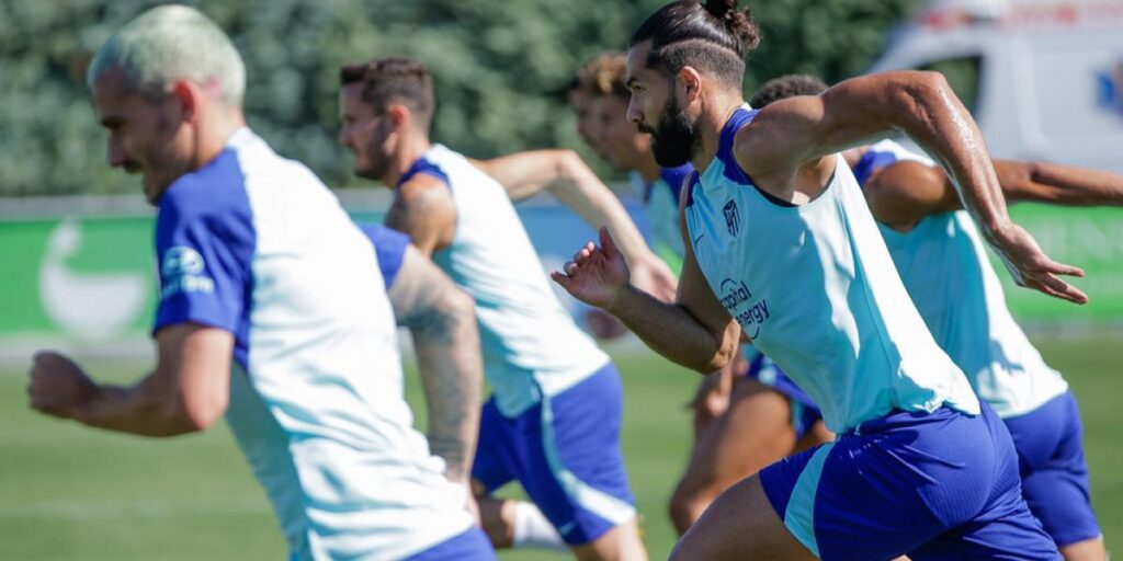 El Atlético comenzó a preparar el duelo ante el Bayer, con una baja imprevista