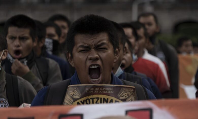 El GIEI pone en duda los chats que presentó la comisión presidencial del ‘caso Ayotzinapa’