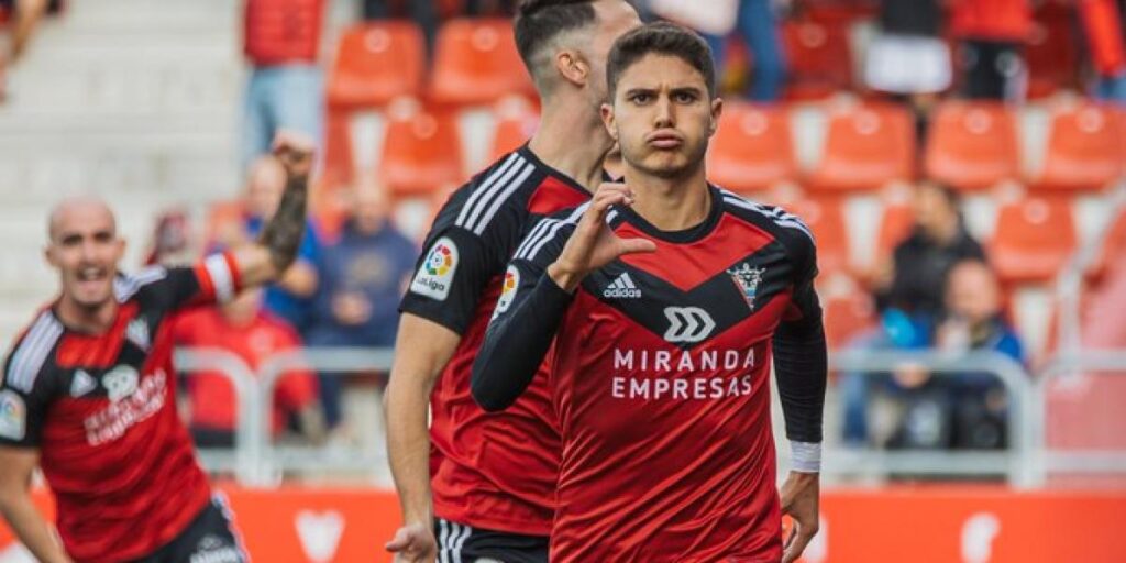 El Mirandés logra su primer triunfo a costa del Zaragoza