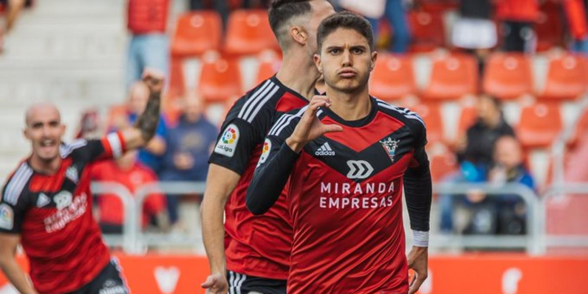 El Mirandés logra su primer triunfo a costa del Zaragoza