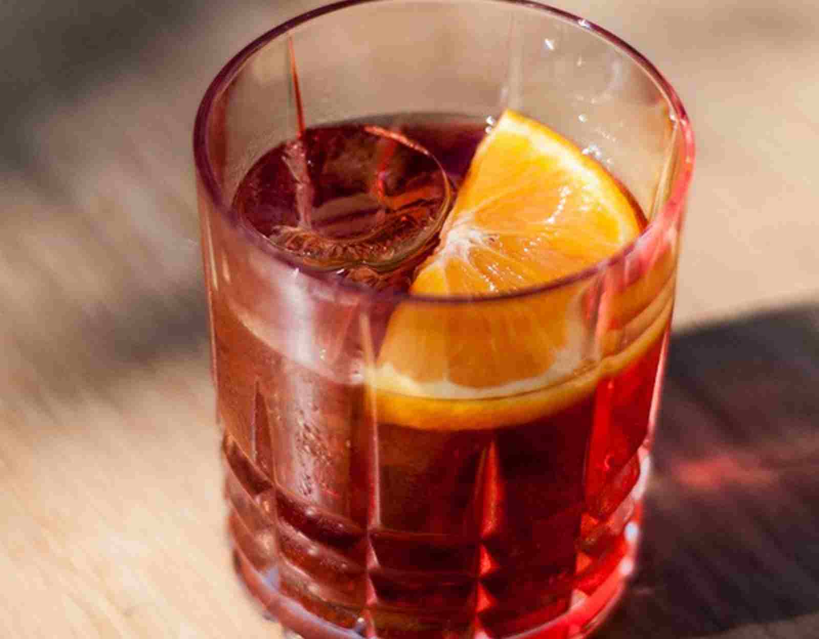 El Récord Guinness del cóctel negroni más grande del mundo