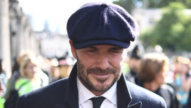 El exfutbolista David Beckham hace fila para ver el féretro de la reina Isabel II