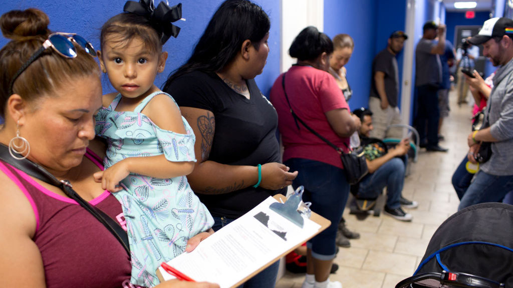 El gobierno de Biden revoca polémica medida migratoria del mandato de Trump