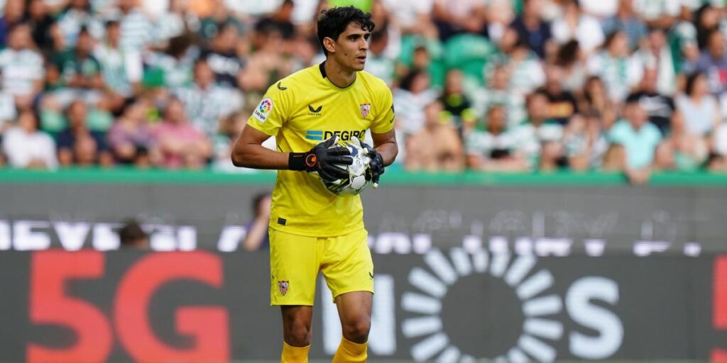 El seleccionador marroquí elogia a Bono y En-Nesyri