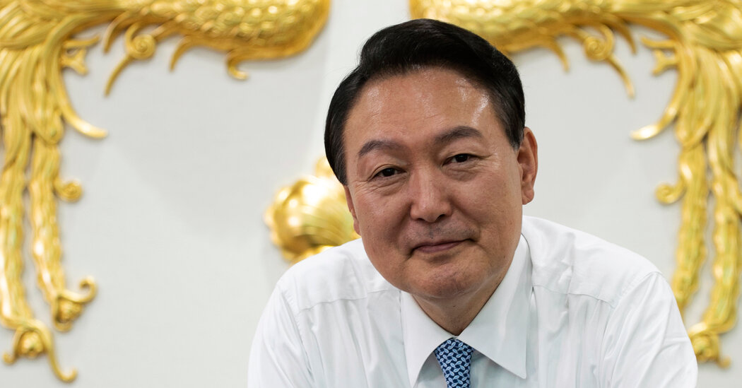 En Corea del Sur, el presidente Yoon traza una delgada línea entre EE. UU. y China