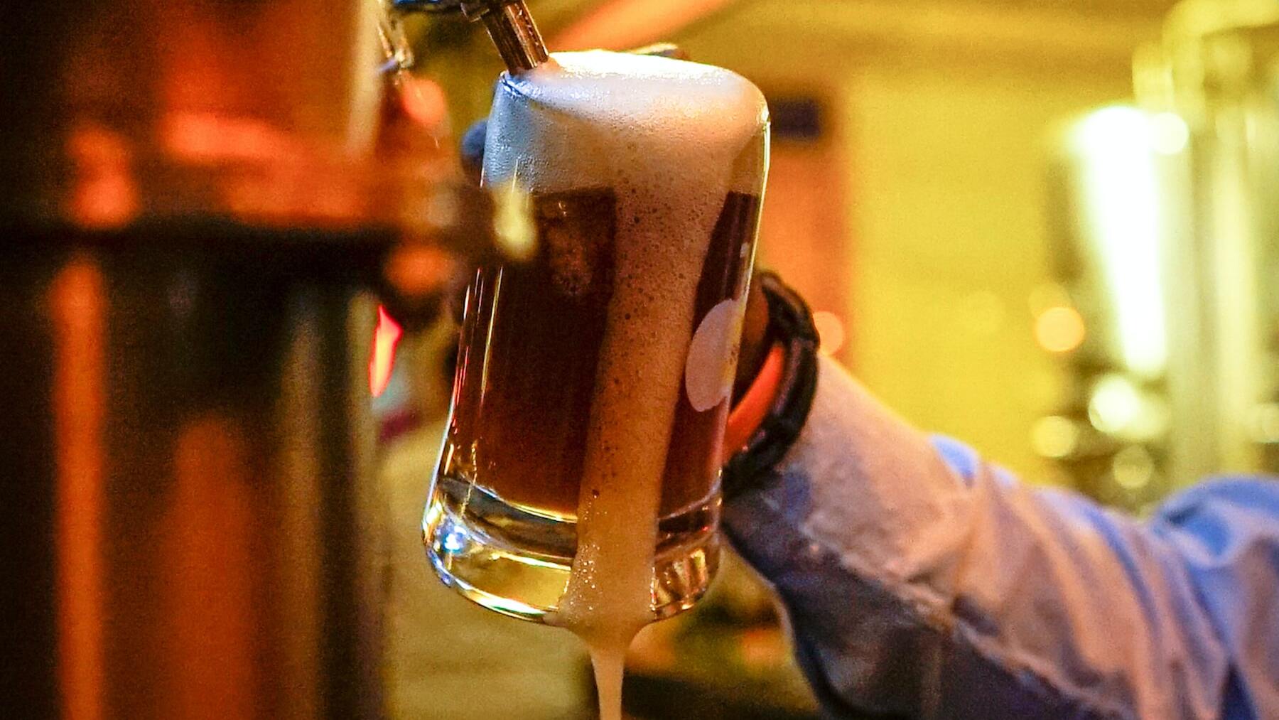 Esta es la cerveza que menos engorda del mercado y está en todos los bares