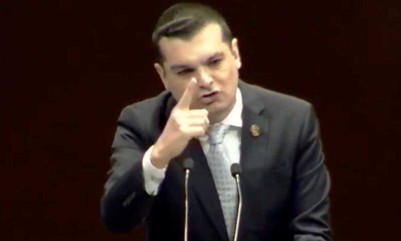 Están llenos de funcionarios de gobiernos que dicen repudiar: Triana sobre figuras de la 4T