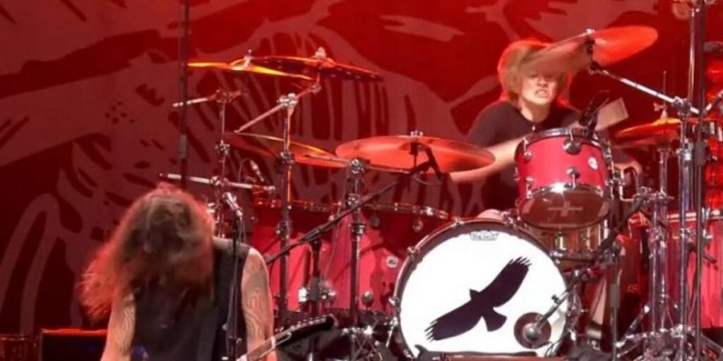 Este es el emocionante homenaje que hizo el hijo de Taylor Hawkins a su padre en Wenbley