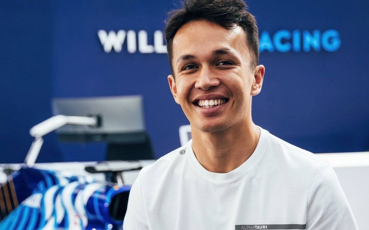 F1: Alex Albon se recupera, tras complicaciones postoperatorias | Tuit