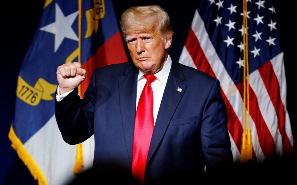 FBI halla documento que revela capacidad nuclear de gobierno extranjero entre lo incautado en mansión de Trump