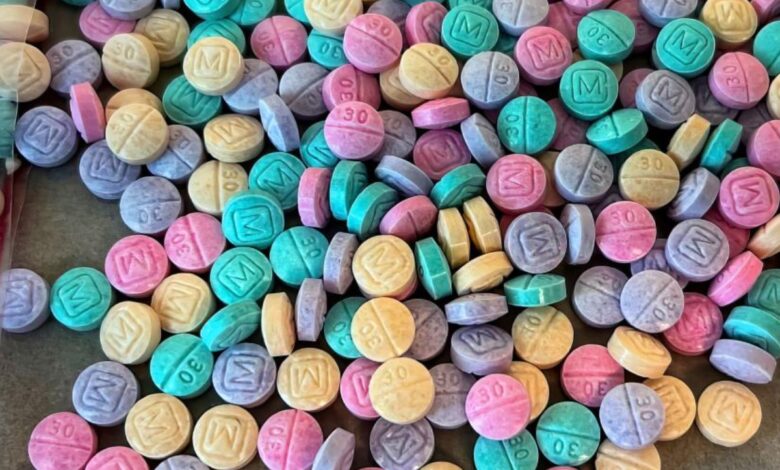 'Fentanilo arcoíris', la nueva estrategia de traficantes para que niños consuman la droga