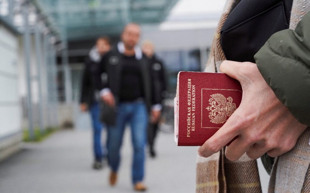 Finlandia cerrará la frontera a los turistas rusos a partir de la medianoche