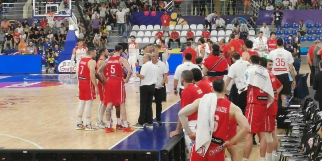 Follón en el Turquía-Georgia con amenaza de dejar el torneo