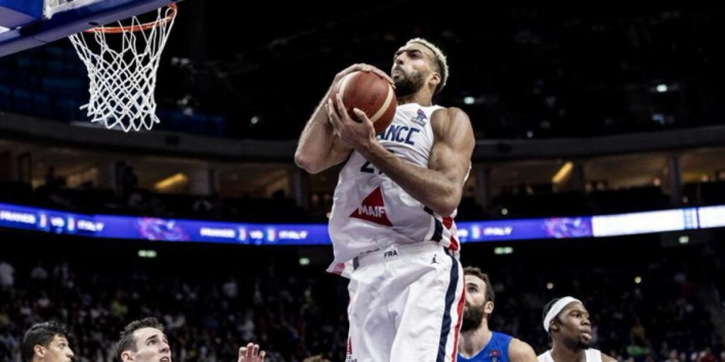 Francia gana las dos rondas con finales calcados