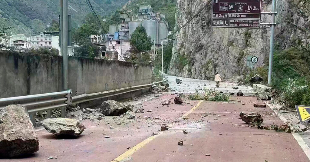Fuerte terremoto sacude el suroeste de China y deja decenas de muertos