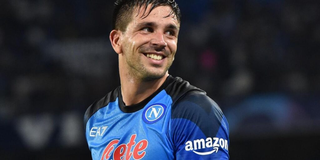 Gio Simeone, acaba de marcarle al Liverpool... y celebra el triunfo del Atlético