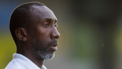 Hasselbaink dimite como entrenador del Burton Albion