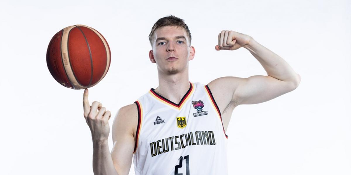 Hollatz llega al Breogán tras su bronce europeo: "Ha sido un verano loco"