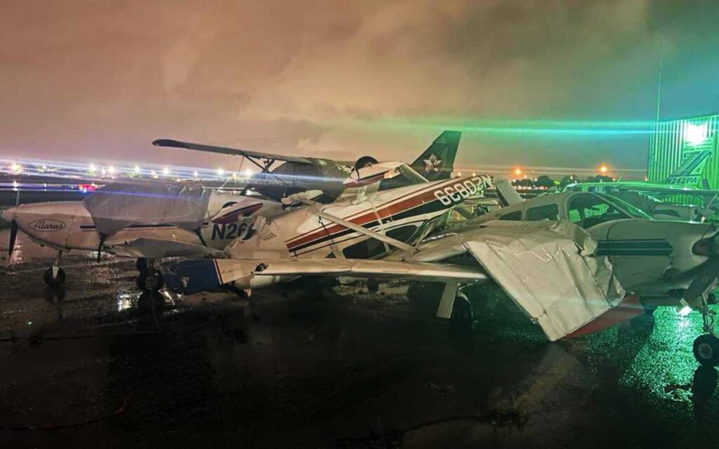 Huracán desencadena tornados en Florida