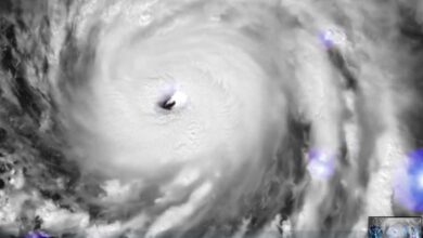 Imágenes satelitales muestran rayos dentro del huracán Ian mientras va contra Florida