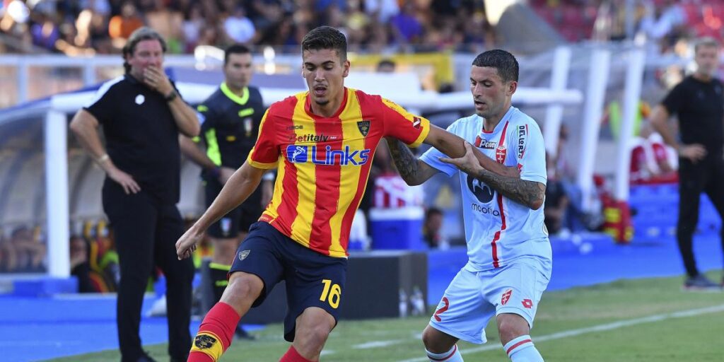 Joan González, el exculé que brilla y marca en un Lecce todavía sin Umtiti