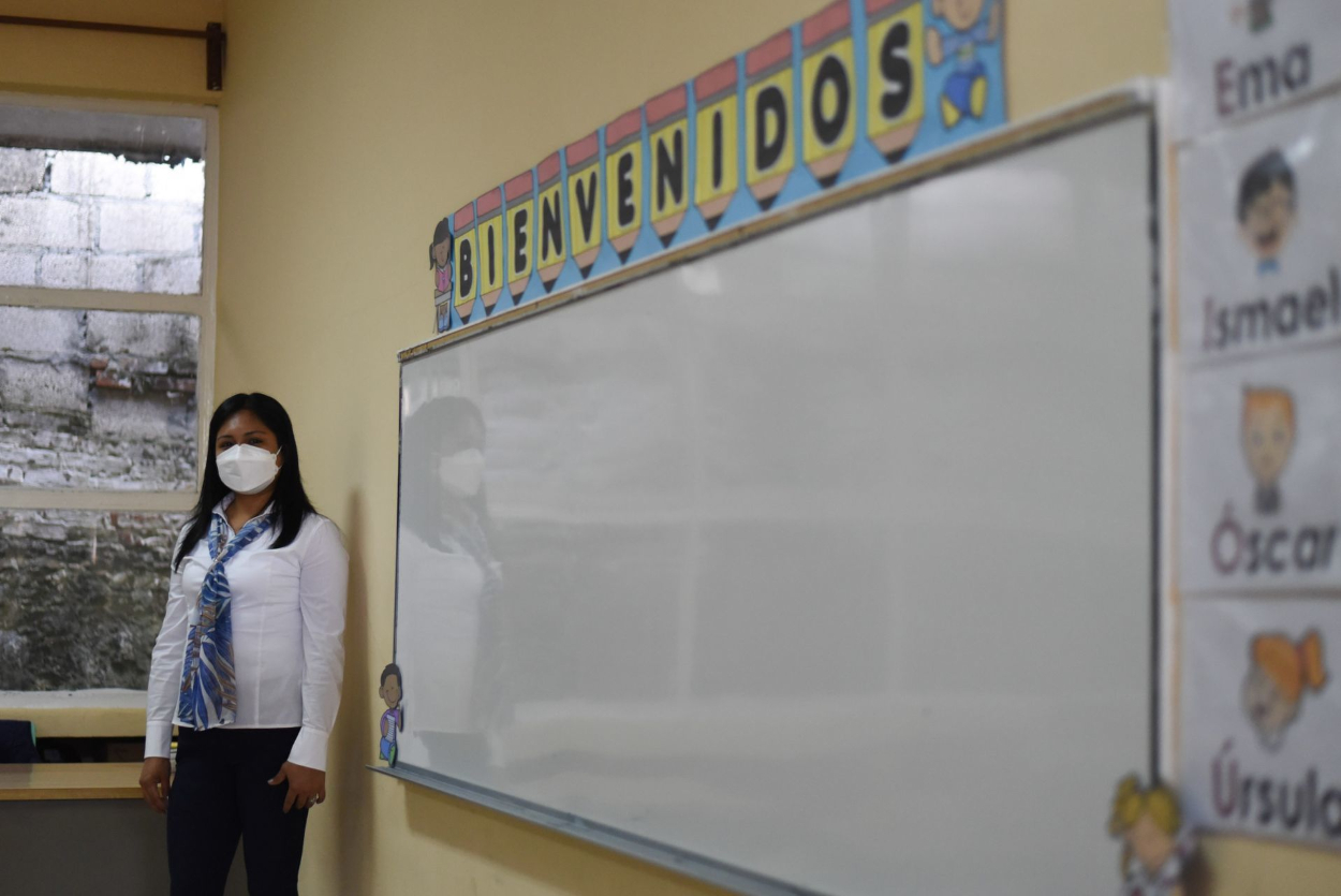 Jueza federal ordena a SEP y SHCP restablecer servicios que brindaban escuelas de tiempo completo | Documento