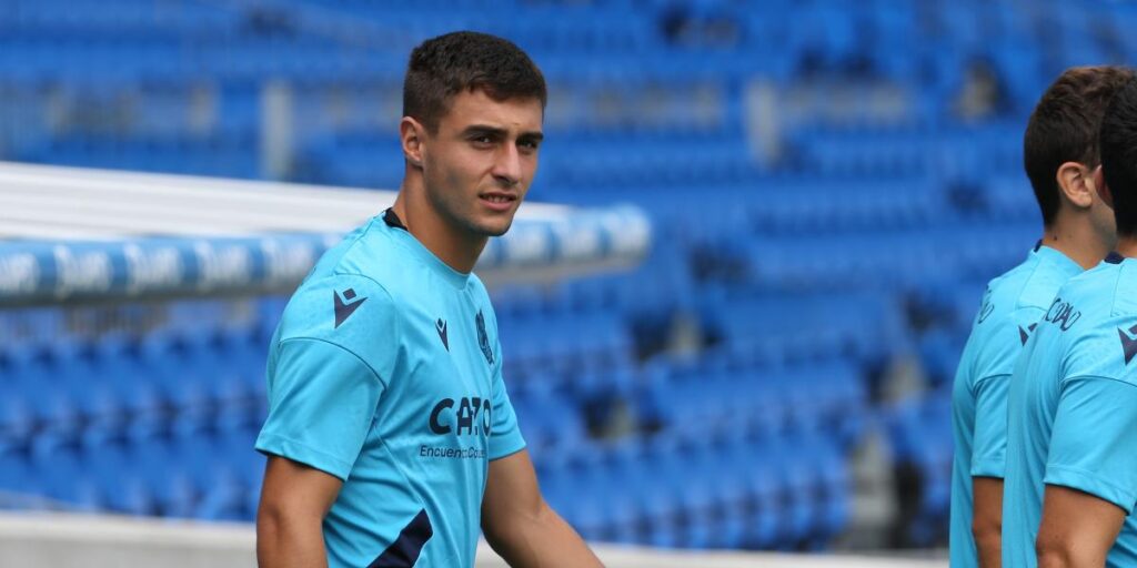 Karrikaburu y Guevara, en el revolucionario 'once' de la Real