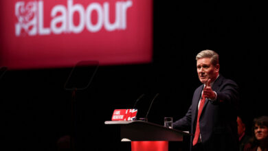 Keir Starmer acusa a Liz Truss de perder el control de la economía británica
