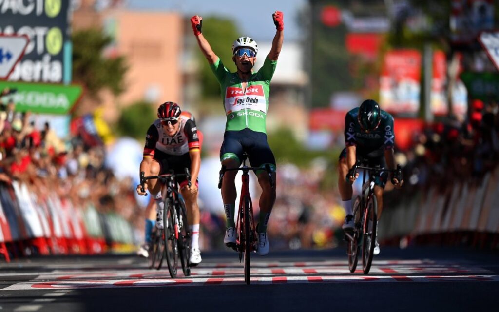 La Vuelta 2022: Pedersen gana la Etapa 16; Roglic se cayó y Evenepoel pinchó | Video