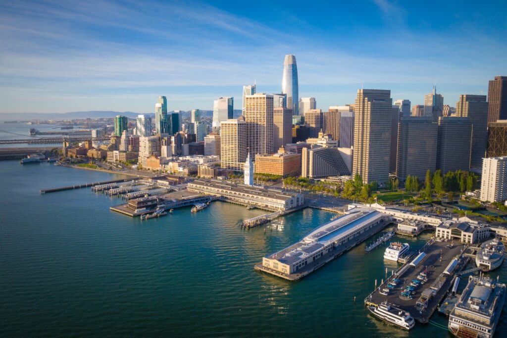 La gente está volviendo a la oficina, excepto en el Área de la Bahía