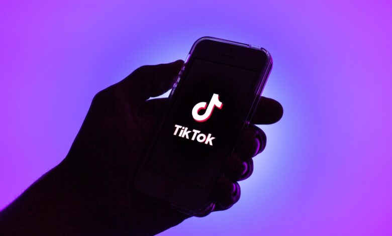 La nueva función #BookTok de TikTok te permite etiquetar títulos de Penguin Random House en videos