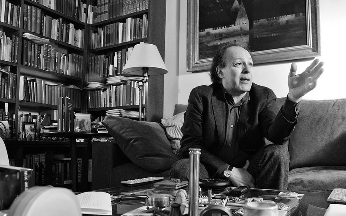 Lamenta Real Madrid el fallecimiento de Javier Marías | Tuit