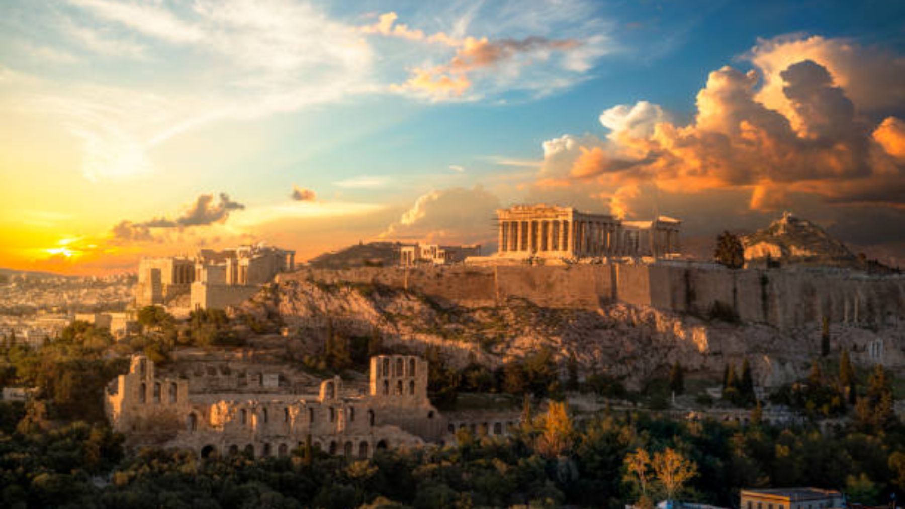 Las ciudades europeas más baratas para visitar en otoño (y una de ellas está en España)