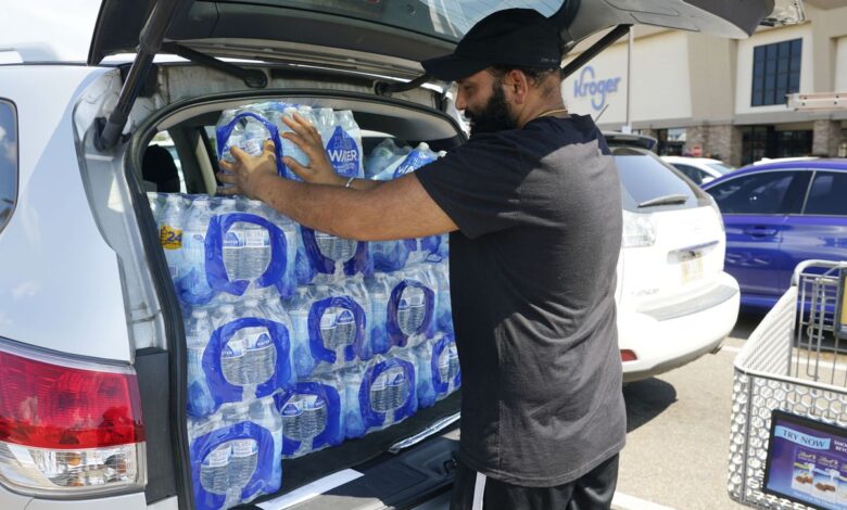 Las inundaciones dejan sin agua potable a Jackson, la capital de Misisipi