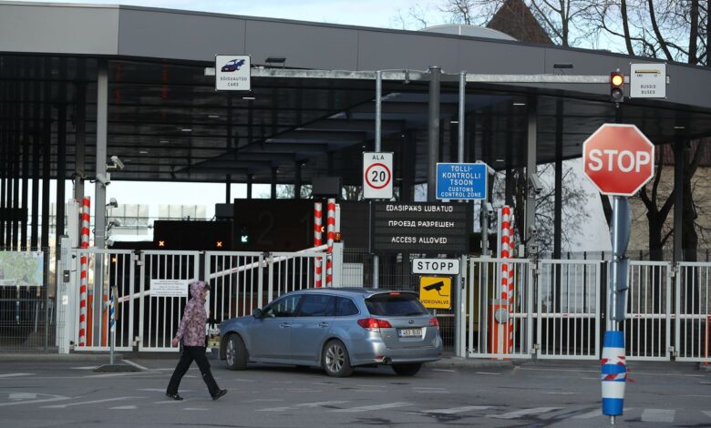 Las sanciones convierten los viajes desde Rusia en un privilegio: vuelos a 2.000 euros o dos días de autobús y tren
