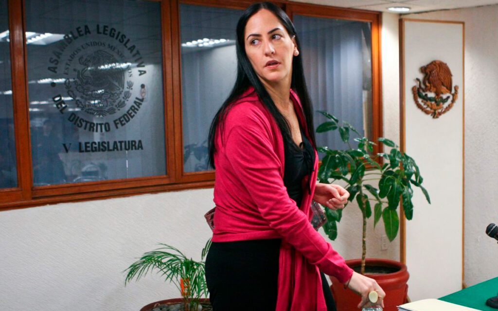 Lía Limón lanza en plena sesión: “los de tu movimiento son una bola de inútiles", a concejal morenista