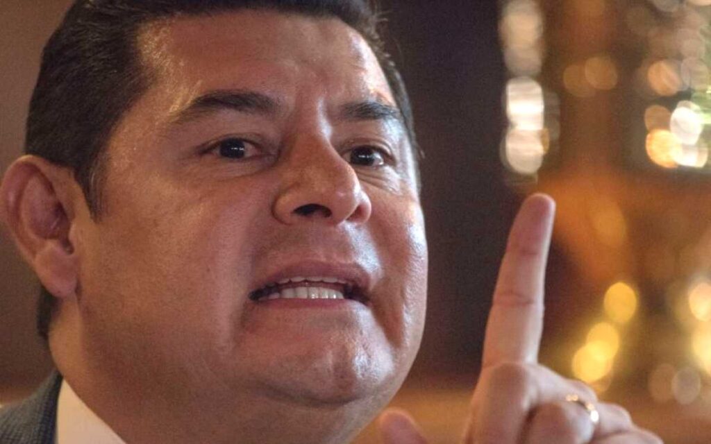 Logra Morena en tercera votación la mayoría para llevar a Armenta a la presidencia del Senado