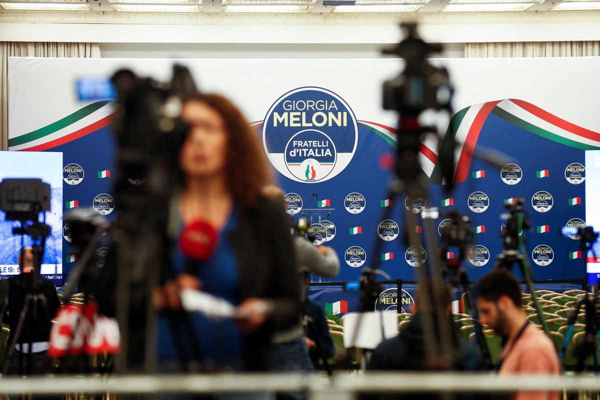 Los militantes anticipan la victoria de la líder de Hermanos de Italia: “Por fin, por fin”