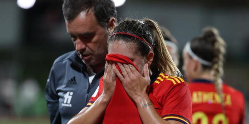 Mariona abandona la concentración de la selección por lesión