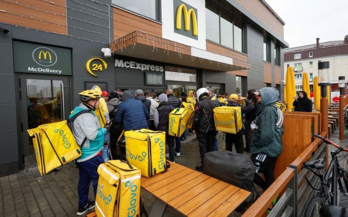 McDonald’s reabre en capital de Ucrania tres siete meses de guerra