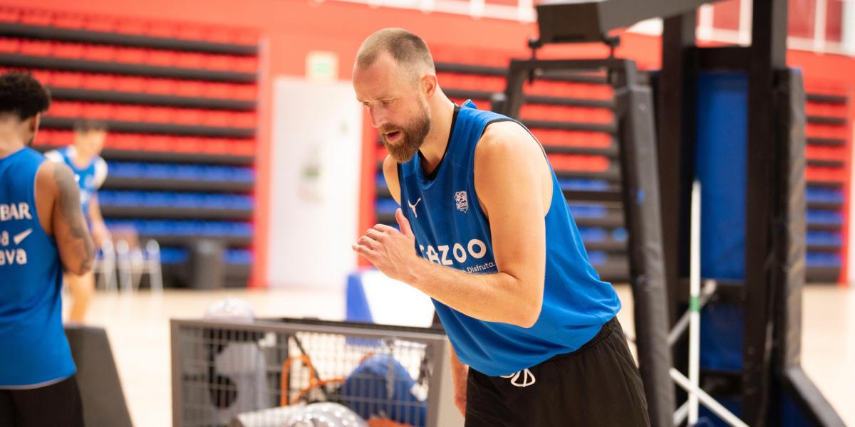 Milaknis, refuerzo para la pretemporada del Baskonia
