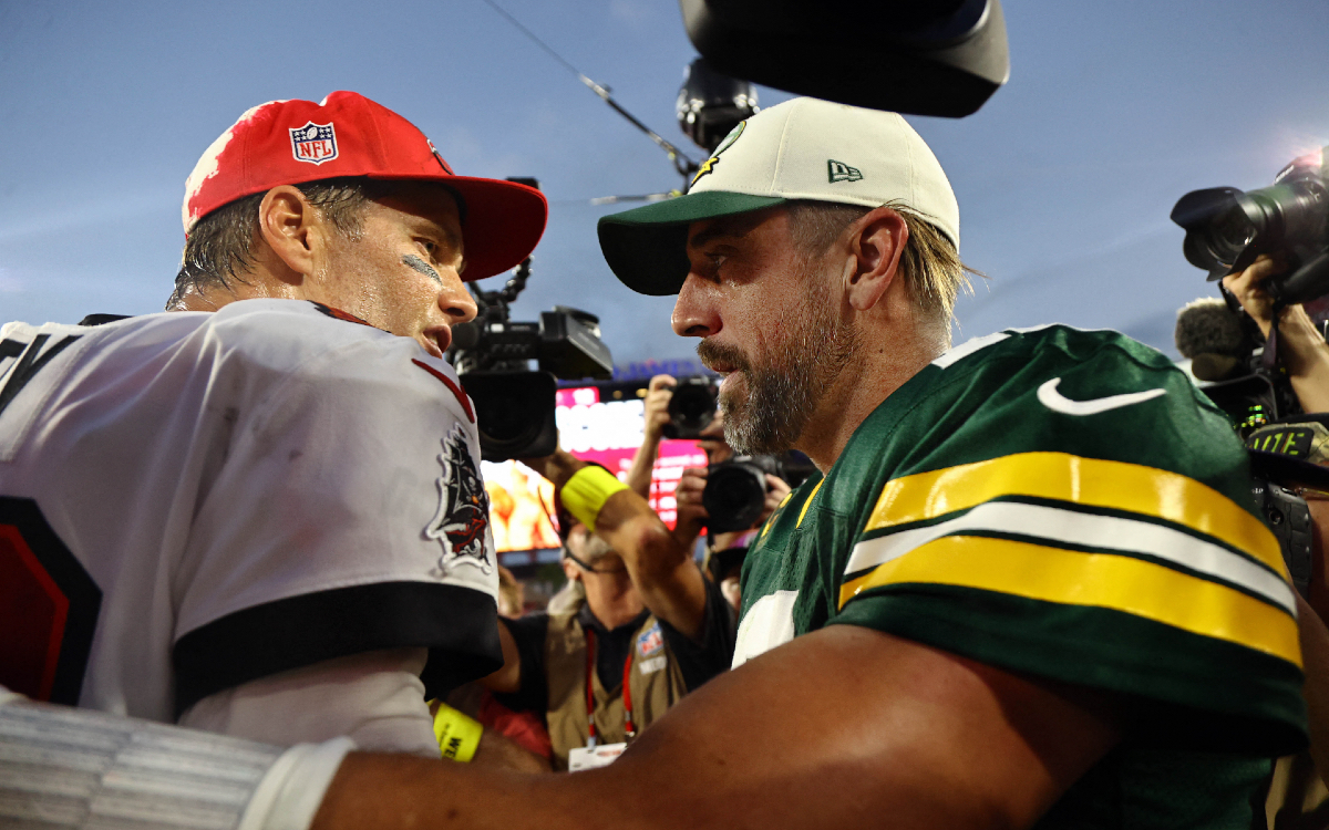 NFL: Brady espera Rodgers no se retire: “La liga necesita buenos pasadores”