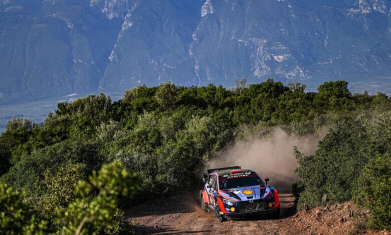 Neuville se impone en el Acropolis y Sordo acaba en el podio (3º)