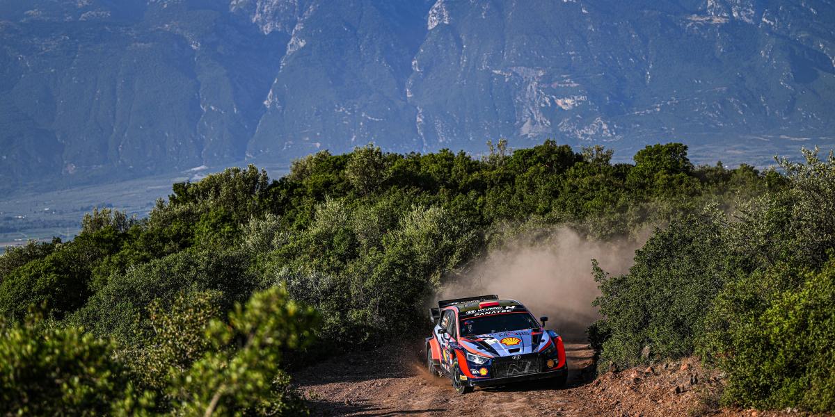 Neuville se impone en el Acropolis y Sordo acaba en el podio (3º)