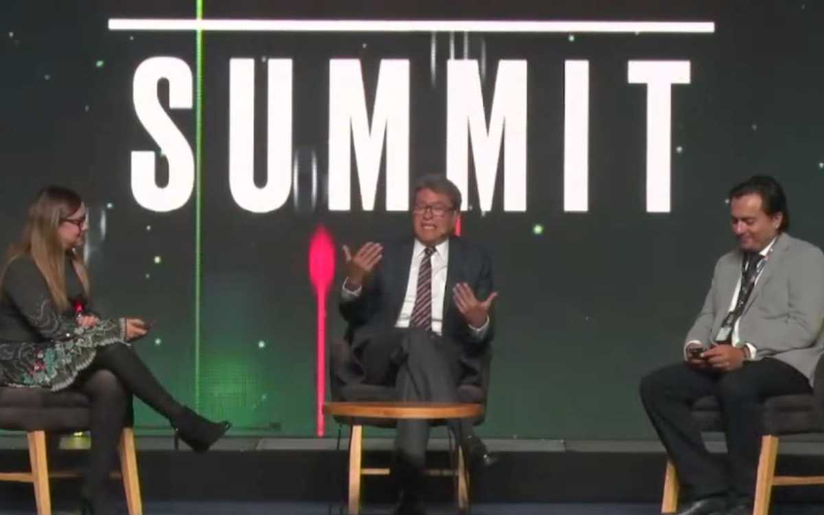 No dan los números para pasar la reforma constitucional en el Senado: Monreal