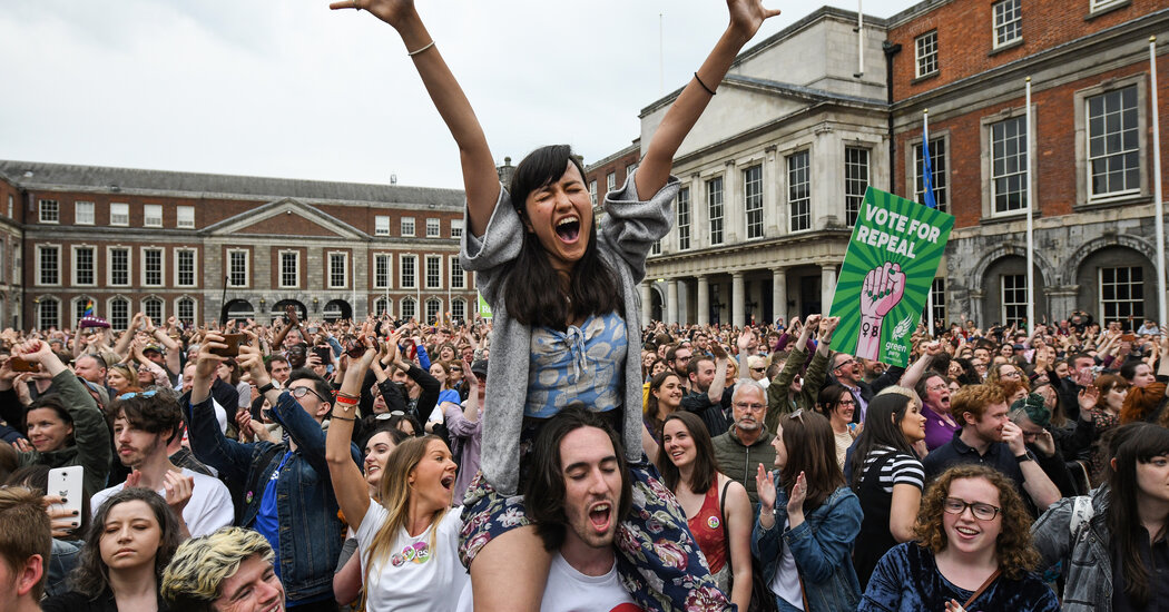 Para las iglesias, la política del aborto es un arma de doble filo