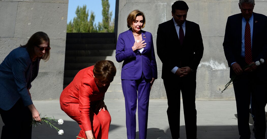 Pelosi, en Armenia, condena a Azerbaiyán por los enfrentamientos