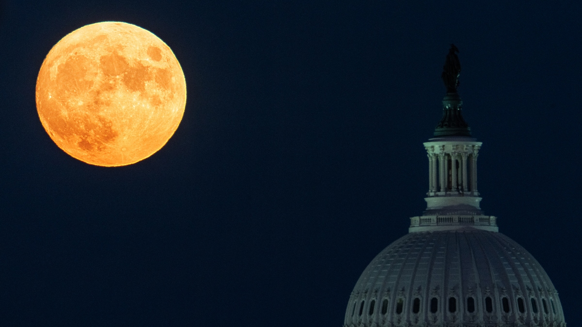 Qué es y cuándo ver la Luna de Cosecha