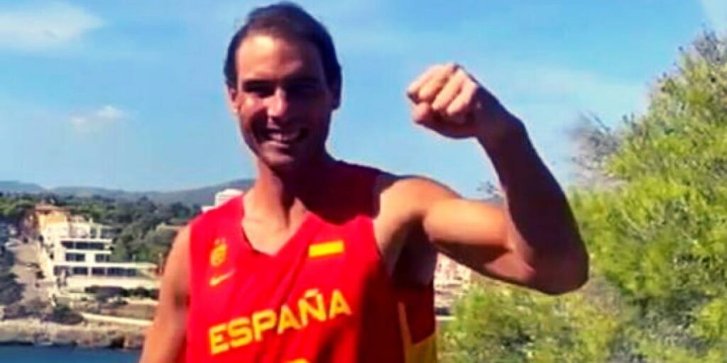 Rafa Nadal se alista con 'la familia' de basket antes de la final contra Francia